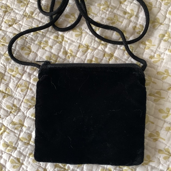 Beautifully embroidered mini velvet purse. 4” x 4” - Picture 2 of 4